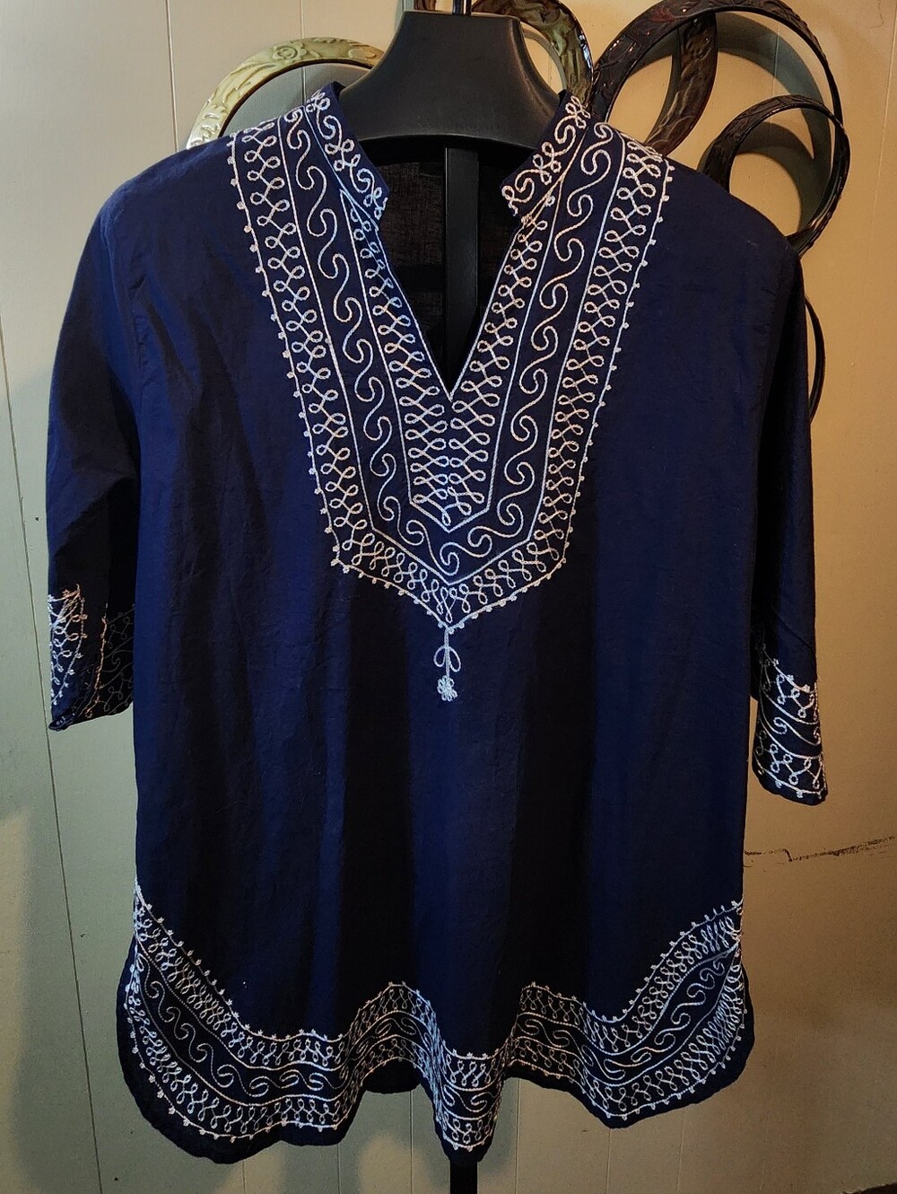 HIGHNESS Cotton Embroudered Navy Top